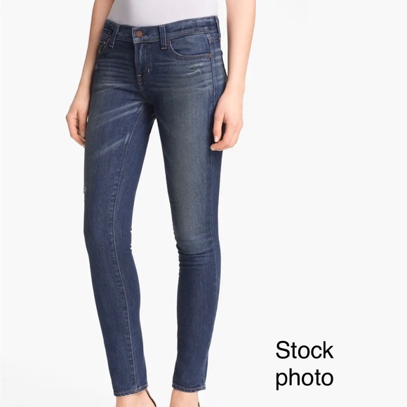 ELIZABETH & JAMES "DEBBIE" STRAIGHT LEG JEANS - Picture 1 of 15